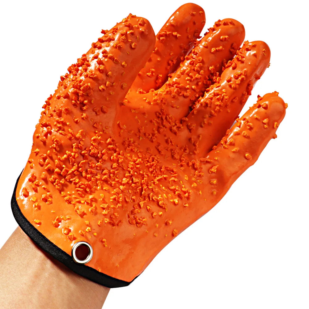 Best Fishing Gloves for Catching Fish - Protection and Performance